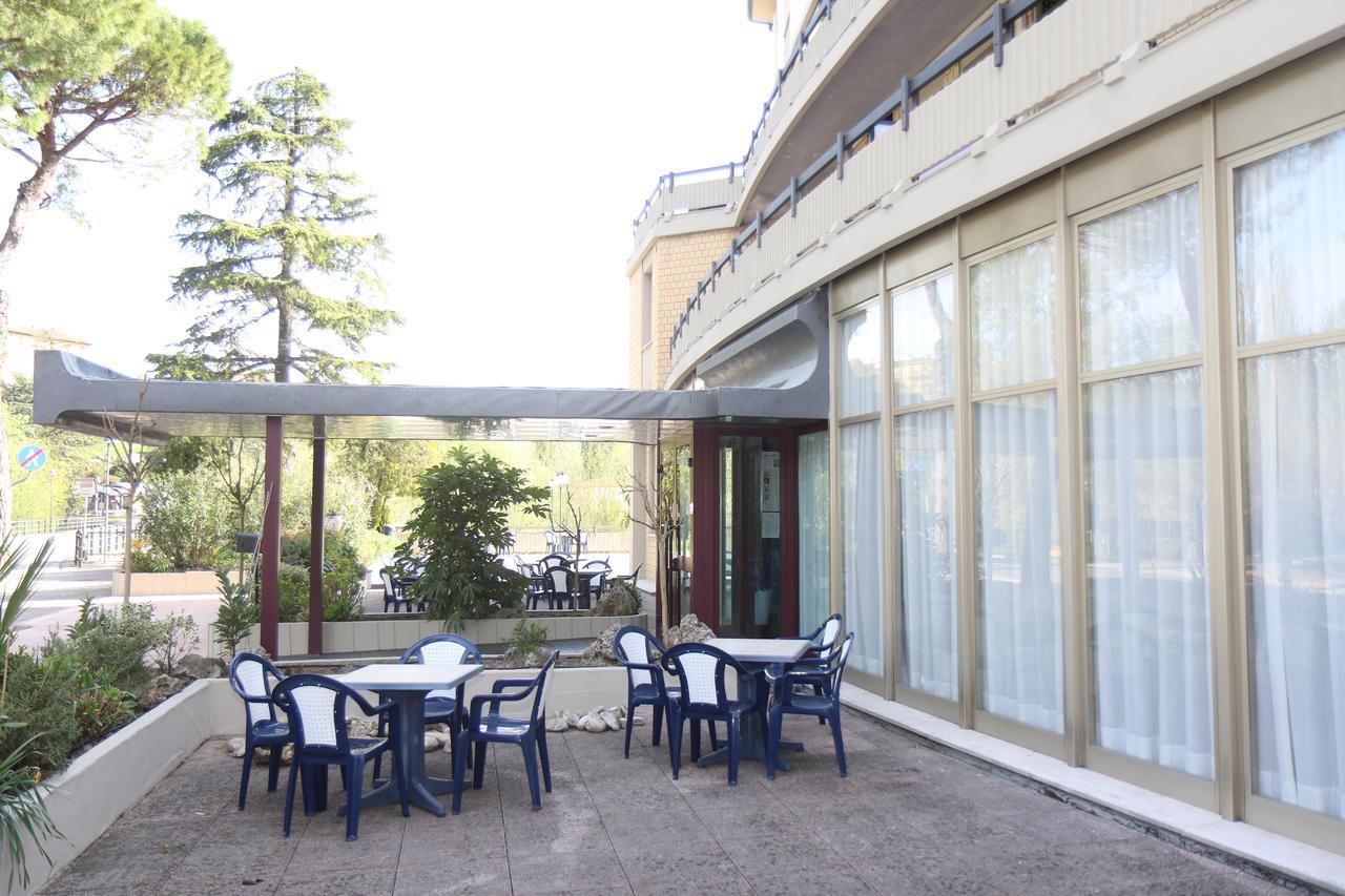 Hotel Cristallo Ріоло-Терме Екстер'єр фото